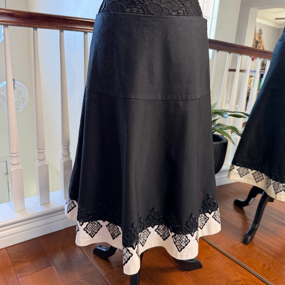 Oscar de la Renta Black Asymmetrical Skirt with White Lace
